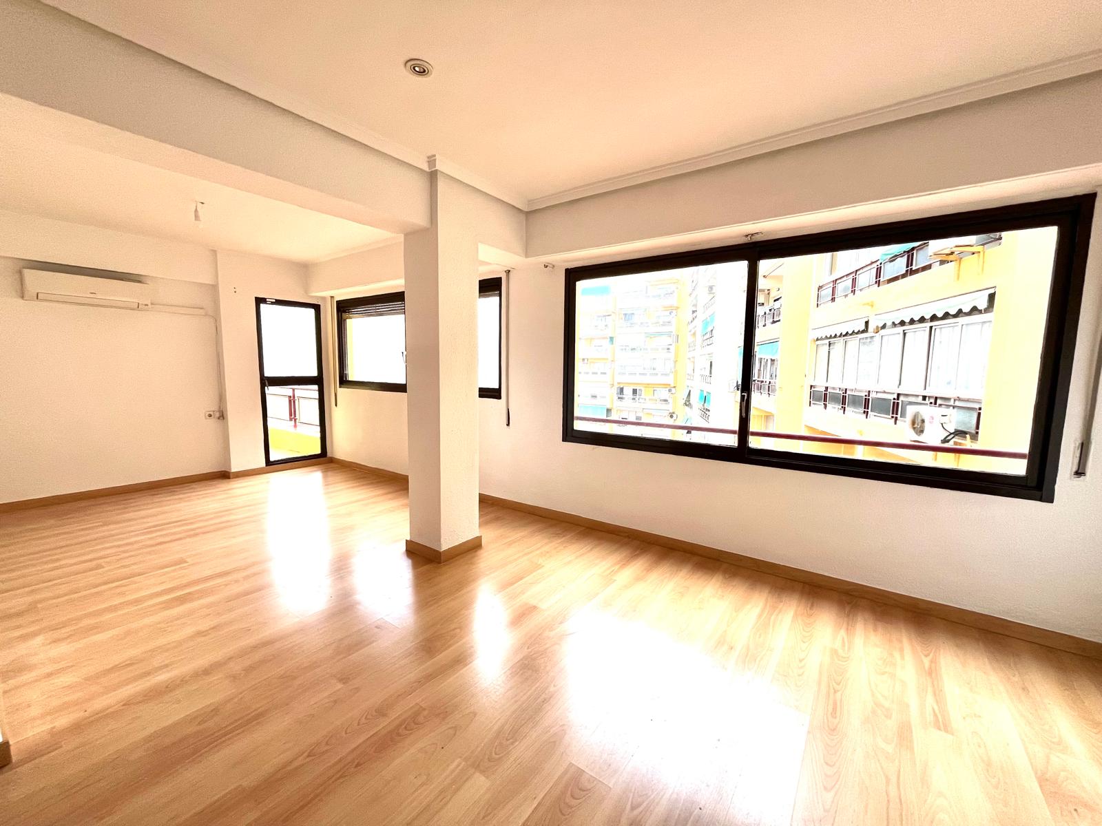 PISO EN VENTA EN TRES CRUCES EN VALENCIA